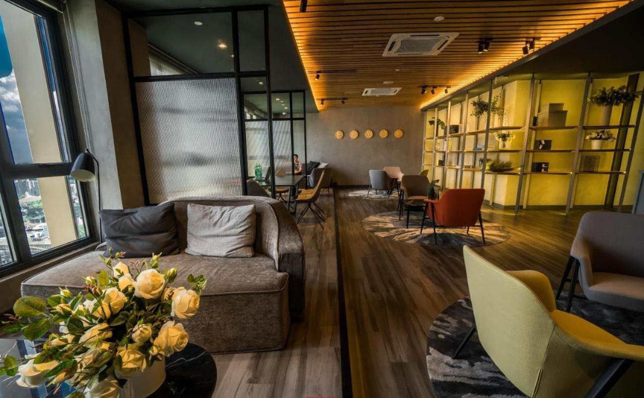 Klcc Ceylonz Suites, By Twofive *