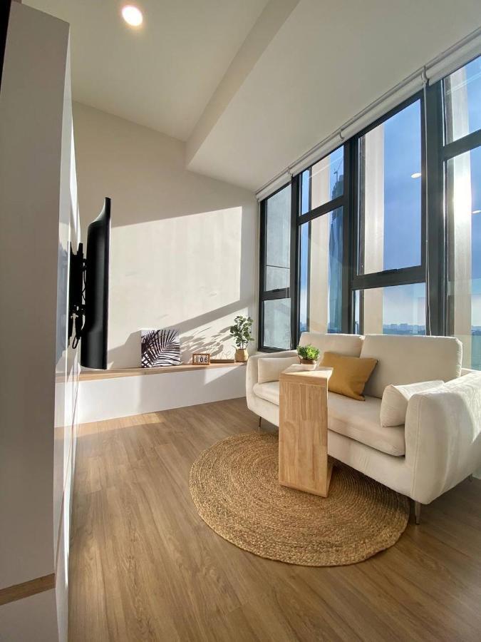Klcc Ceylonz Suites, By Twofive